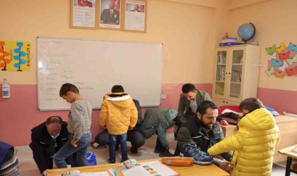 VEDAŞtan öğrencilere kışlık hediye