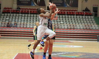 Yalova VİP evinde Adanayı 82-78 yendi