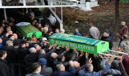 Yaya geçidinde cipin çarptığı anne ve kucağındaki 2 yaşındaki oğlu öldü (2)