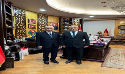 Yenişehir Belediye Başkanı Davut Aydından adaylık başvurusu