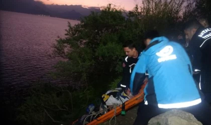 30 metrelik falezlerden düşüp yaralandı