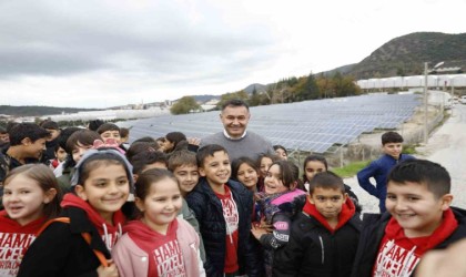 Alanya Belediyesi Güneş Enerji Santrali öğrencileri ağırladı