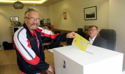 Alanyada yaşayan Finlandiyalılar cumhurbaşkanlığı seçimi için sandık başında