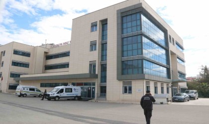 Antalyada korkunç cinayet: 3 çocuk annesi kadını 17 yerinden bıçaklayarak öldürdü