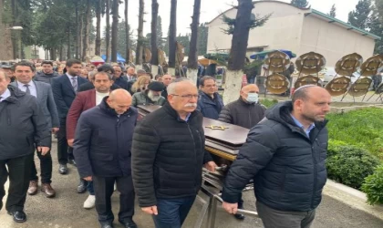 Atatürk fotoğrafları koleksiyonuyla tanınan Hanri Benazus, toprağa verildi