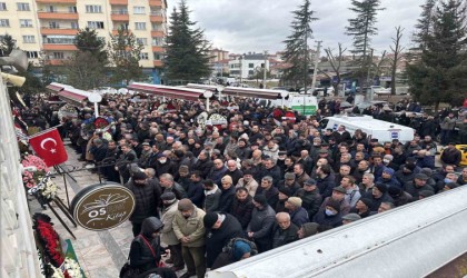 Aynur Özaydemirin cenaze törenine yoğun katılım