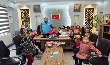 Balıkesirli Miniklerden Gazzeye Anlamlı Bağış