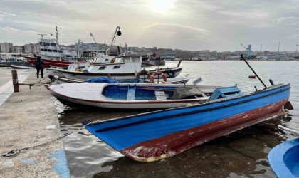 Bandırmada şiddetli fırtına: Deniz seviyesi yarım metre yükseldi