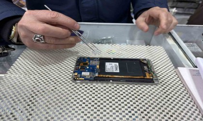 Banyoda müzik dinlemek telefonu bozabilir