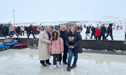 Başkan Büyükkılıç, Erciyes Kayak Merkezinde kayak severlerle buluştu