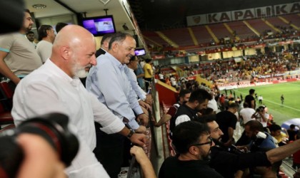 Başkan Çolakbayrakdardan Kayserispora destek