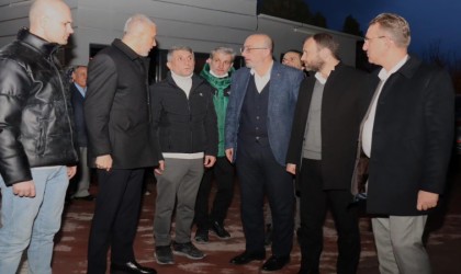 Başkan Önsay ve milletvekillerinden yangından etkilenen porselen fabrikasına ziyaret