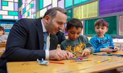 Başkan Tutuk çocukların atölye çalışmalarına katıldı