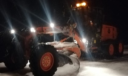 Bin 825 rakımlı Alacabelde gece başlayan kar yağışı 10 kilometrelik alanda etkili oldu