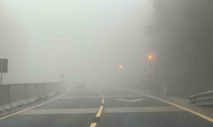 Bolu Dağında görüş mesafesi 20 metreye düştü