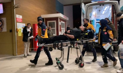 Bursada iki grup arasında çıkan kavgada bıçaklar konuştu: 2 yaralı