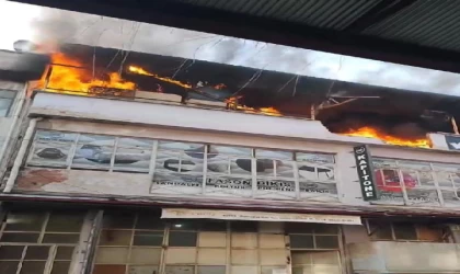 Bursa’da mobilya imalathanesinde yangın