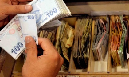 Bütçe Aralıkta 842,5 milyar lira açık verdi