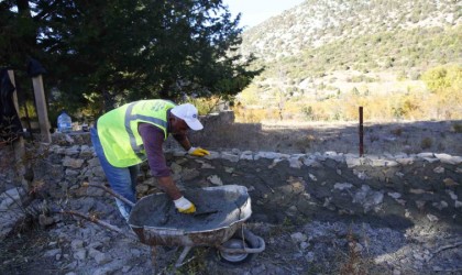 Büyükşehir Belediyesinden Aksekiye gasilhane ve mezarlık hizmeti