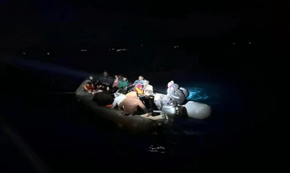 Çanakkale açıklarında Yunanistan’ın geri ittiği 36 kaçak göçmen kurtarıldı