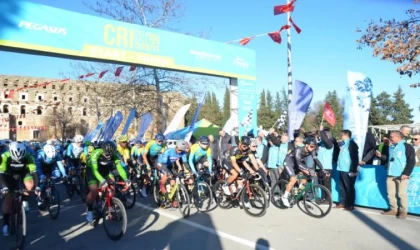 CRI Türkiye Kış Bisiklet Yarışları serisi Aspendos’ta başladı