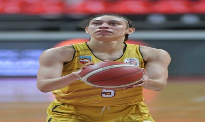 Dearica Marie Hamby 2 maçta 50 sayı üretti