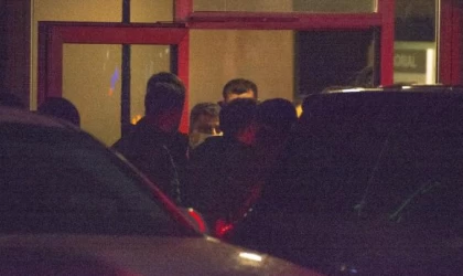 Demirtaş, hastaneye kaldırılan annesini görmesi için Diyarbakır’a getirildi (2)