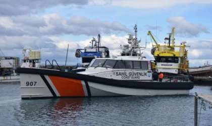 Dikili’de balıkçı teknesi battı: 4 ölü, 1 kayıp (3)