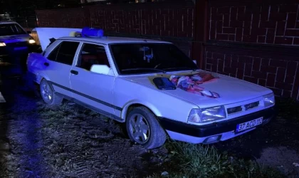 ’Dur’ ihtarına uymayan otomobilin alkollü sürücüsü, 1 kişiyi tüfekle vurmuş