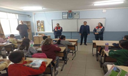 Edirne Jandarması çocukların yanında