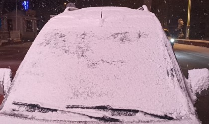 Ercişte 140 yerleşim yerinin yolu ulaşıma kapandı