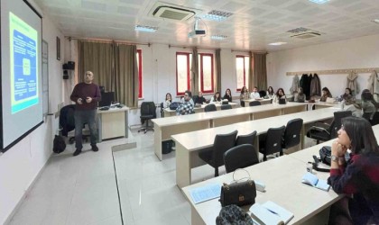 GAÜNde öğretmenlere girişimcilik ve steam eğitimi verildi