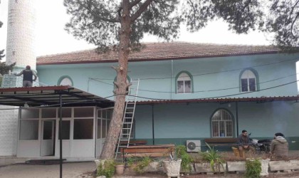 Hayırseverler destek verdi köy camisi yenilendi