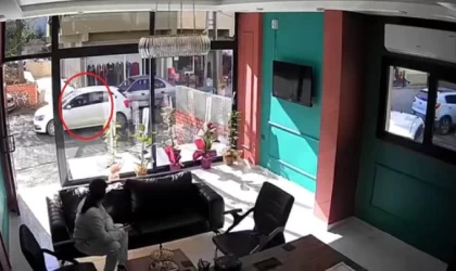 İş yerine silahlı saldırıda 14 yaşındaki çocuk koltuğun arkasına saklanıp, kurtuldu