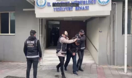 İzmir’de FETÖ operasyonunda tutuklu sayısı 7’ye yükseldi