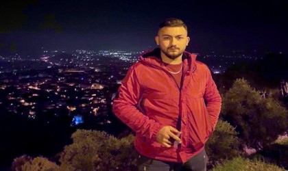 İzmirdeki kazada Tofaş marka otomobil ikiye bölündü: 2 ölü, 3 ağır yaralı