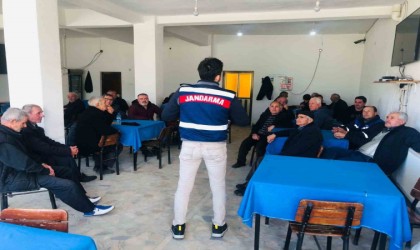 Jandarma ekipleri köylerdeki eğitimlerini sürdürüyor