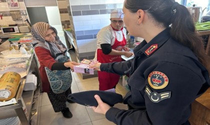 Jandarmadan kadın esnafa KADES bilgilendirmesi