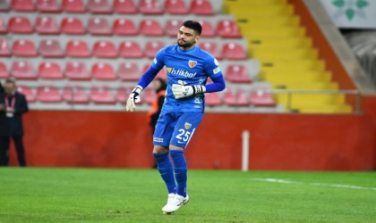 Kayserisporda mağlubiyet üzüntüsü: Kaleci Bilal gözyaşlarına hakim olamadı