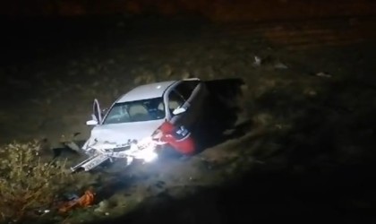 Kontrolden çıkan araç köprüden uçtu: 4 yaralı