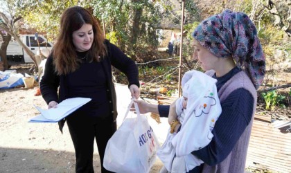 Konyaaltında yeni doğan bebeklere Hoş geldin destek paketi