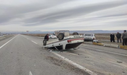 Konyada iki otomobil çarpıştı: 8 yaralı