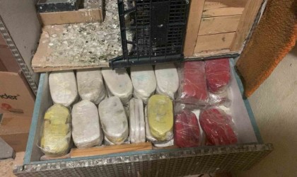 Konyada zehir tacirlerine operasyon: 10 gözaltı