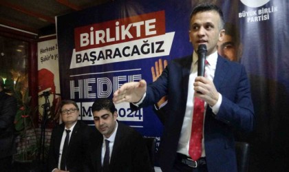 Kozanda CHPliler, Ekrem İmamoğluna tepki gösterip BBPye geçti