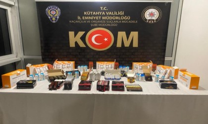 Kütahyada bir araçta kaçak cinsel gücü artırıcı ilaçlar ele geçirildi