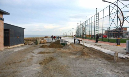 Lapseki Belediyesi ekipleri, ilçe genelinde çalışmalarını sürdürüyor