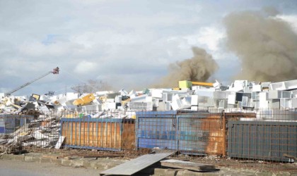 Manisada ikinci kez yangın çıkan tesis mühürlendi