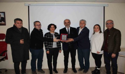 Market çalışanları eğitim sertifikalarını aldı