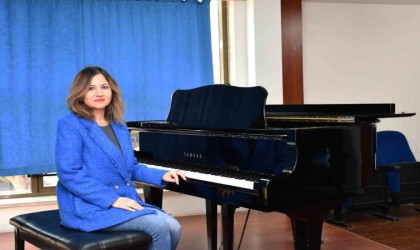 Mersin Üniversitesinden şehre armağan: Mersin Marşı