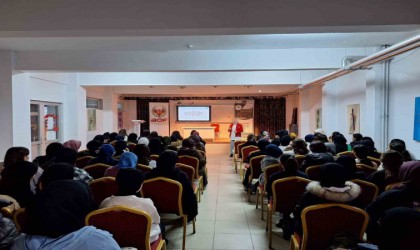 Öğrenciler terör örgütleriyle ilgili bilinçlendirildi